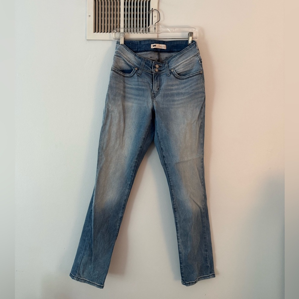 Levi Jeans curvy skin leg